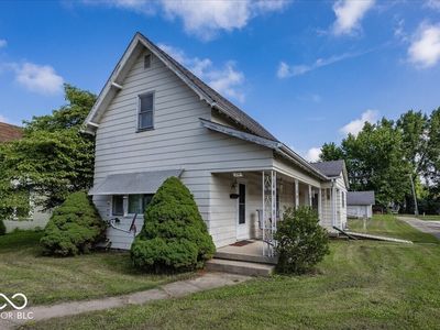 24 W Brown St