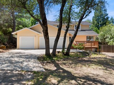 2816 Hillcrest Dr