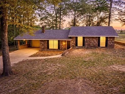 8425 Fairway Dr