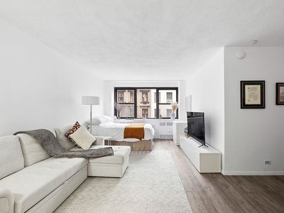 110 E 36th St APT 5B