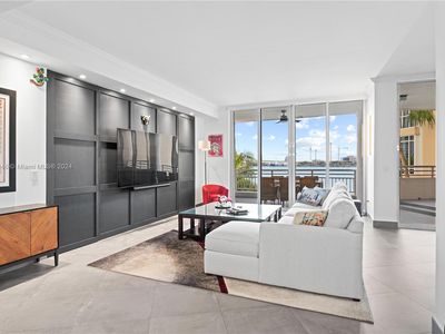 848 Brickell Key Dr APT 301