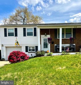 716 Elmtree Ln