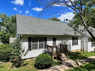 Property at 718 Baltimore Ave, Bedford, VA