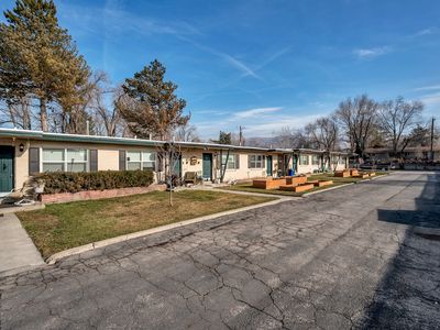 850 N Redwood Rd APT 1-4