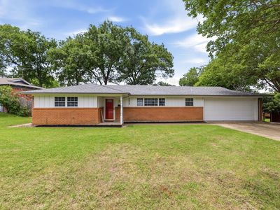 7004 Marilyn Ln