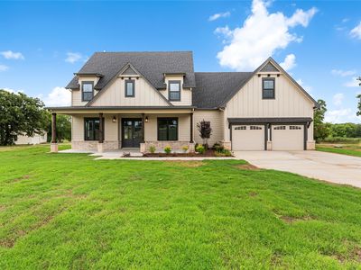 192 Lago Ln