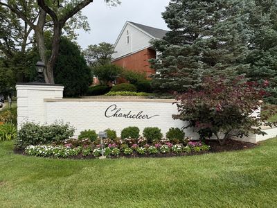 1205 Chanticleer Ln