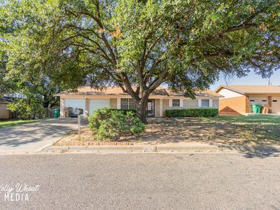 3605 Honeysuckle Ln