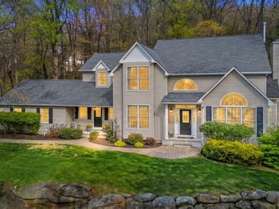 16 Yorkshire Dr