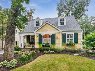 635 Green Briar Ln