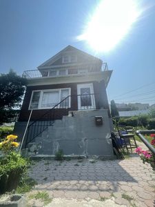 54 Gordon St
