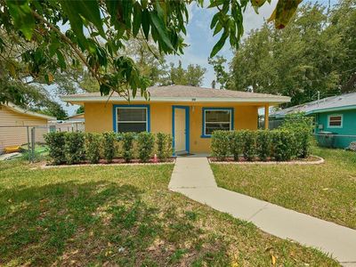 212 13TH AVENUE W