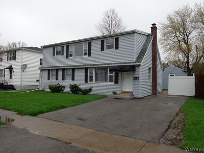 123 Hawthorne Ave