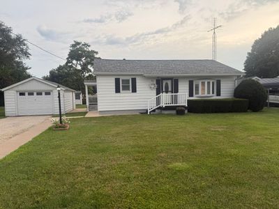 907 W Harlem Ave