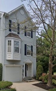 240 William Livingston Ct