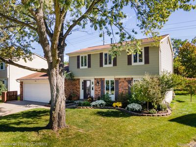 793 Dressler Ln