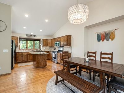 1816 Commonwealth Dr