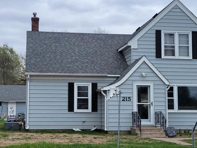 215 6th St SE