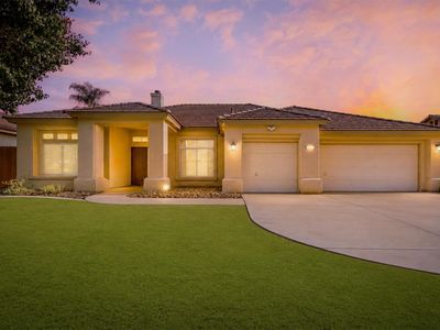 7807 Live Oak Way
