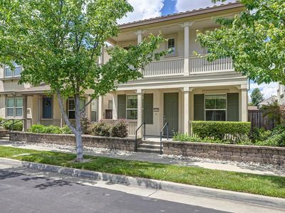 3225 Parkham Dr