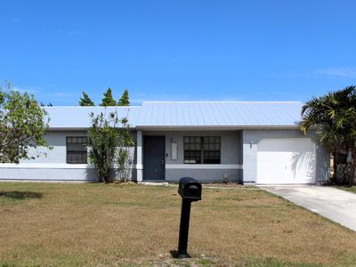 1561 SE Arenson Lane