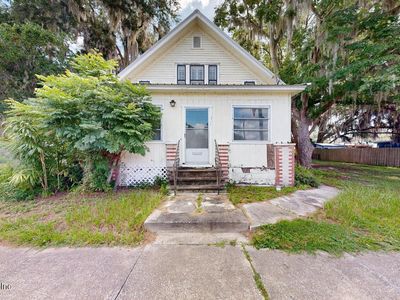 216 N SUMMIT Street