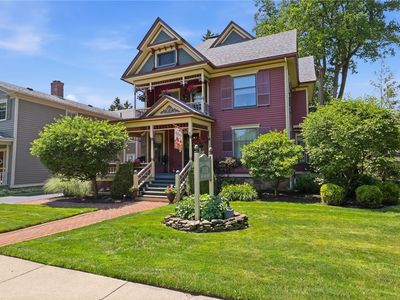 290 N Main St