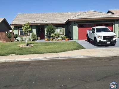 942 Santillan St