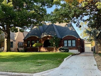709 NW 42nd St