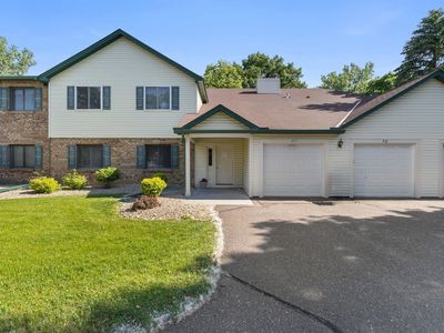975 Heritage Ct E