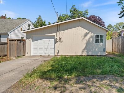 5036 NE 57th Ave