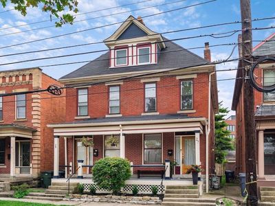 27 E 2nd Ave
