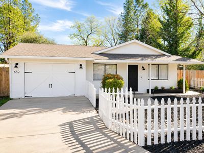 Property at 652 Cappella Dr, Diamond Springs, CA