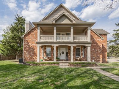 102-1 E Green Meadows Rd