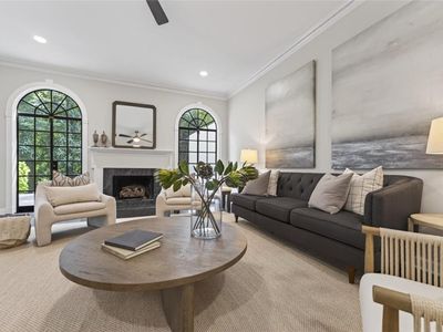 11 Mooregate Sq NW
