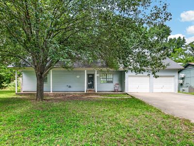 214 Pin Oak Dr