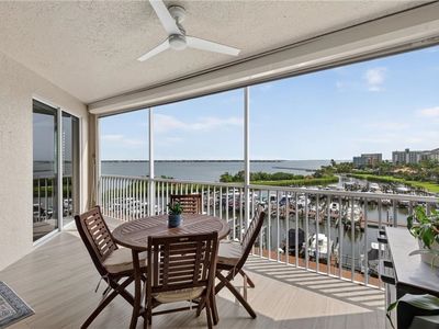 15210 Portside Dr APT 402