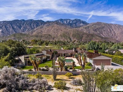 1850 Smoke Tree Ln