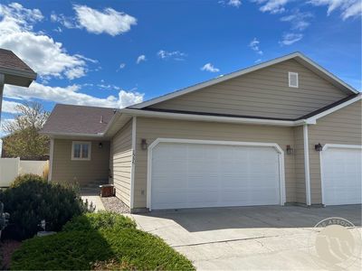 1536 Golden Blvd