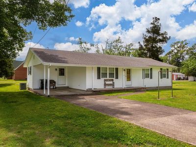 Property at 607 Mundy St, Eldorado, IL