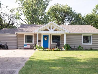 1004 E Main St