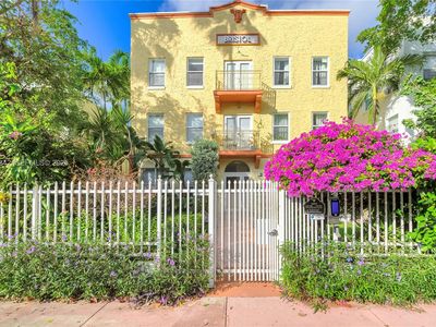 1350 Pennsylvania Ave APT 207