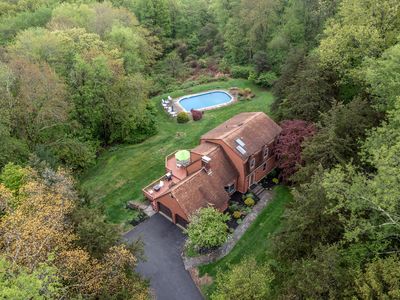 24 Quaker Ridge Road