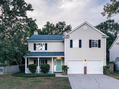 2484 Melville Rd