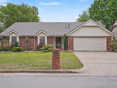 6726 E 100th Pl