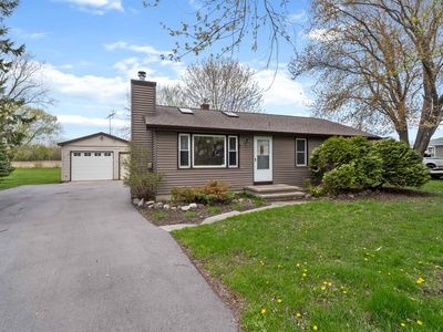 607 Hunters Point Rd
