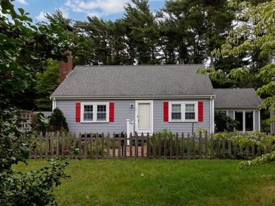24 Fresh Pond Cir
