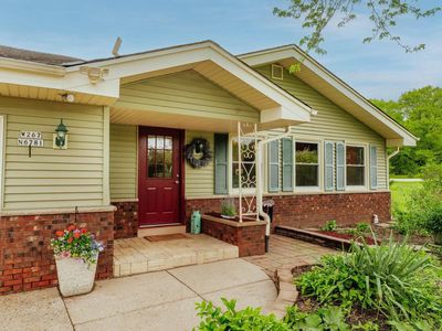 W267N6781 Beacon Hills DRIVE