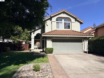 842 Loyola Way