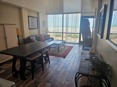 1909 S Atlantic Ave #102